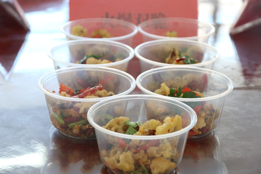 D:\D盘\食堂\27.宣传报道\2025.12.26厨艺大赛\1226 厨艺大赛\2.JPG