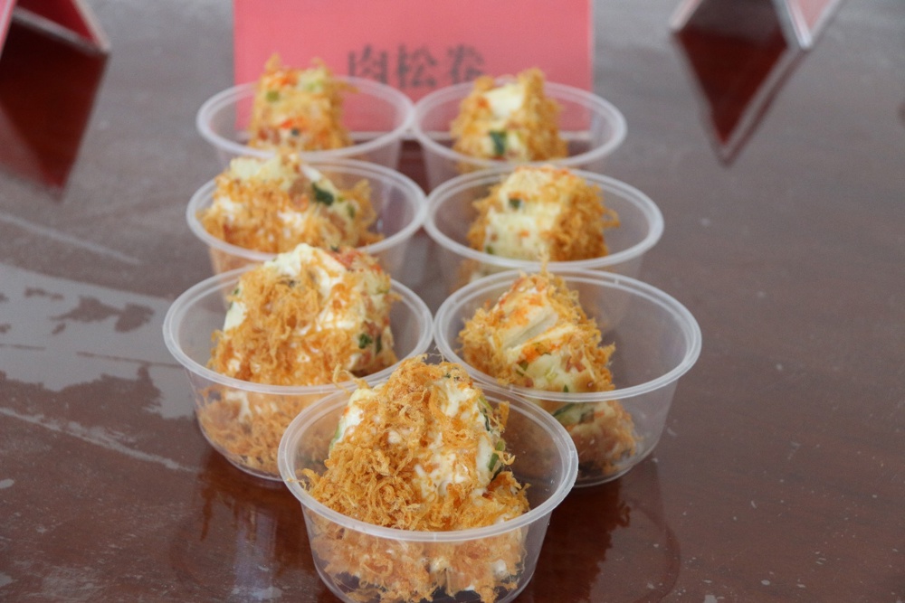 D:\D盘\食堂\27.宣传报道\2025.12.26厨艺大赛\1226 厨艺大赛\1.JPG